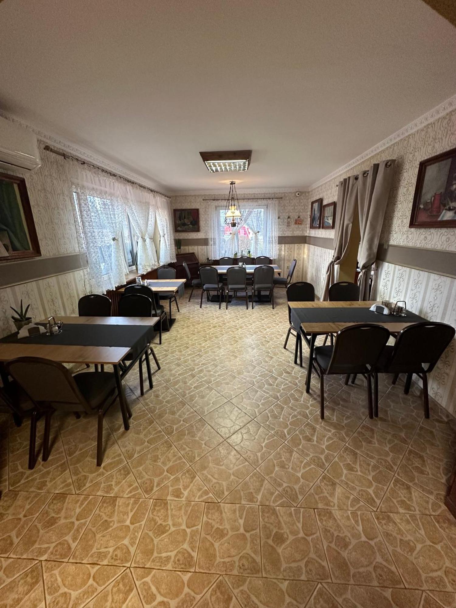 Zajazd Restauracja Derby Błonie Exterior foto