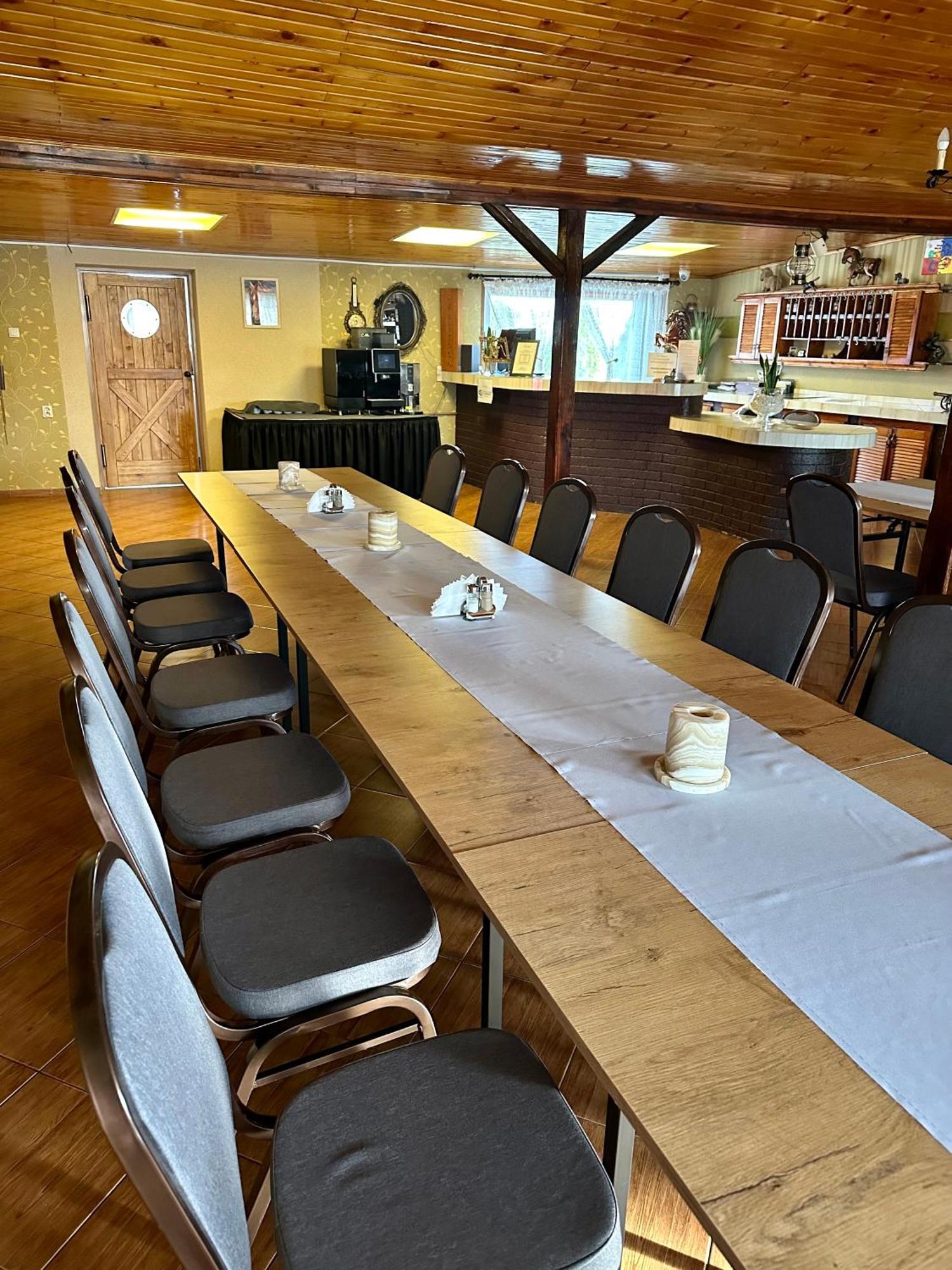 Zajazd Restauracja Derby Błonie Exterior foto