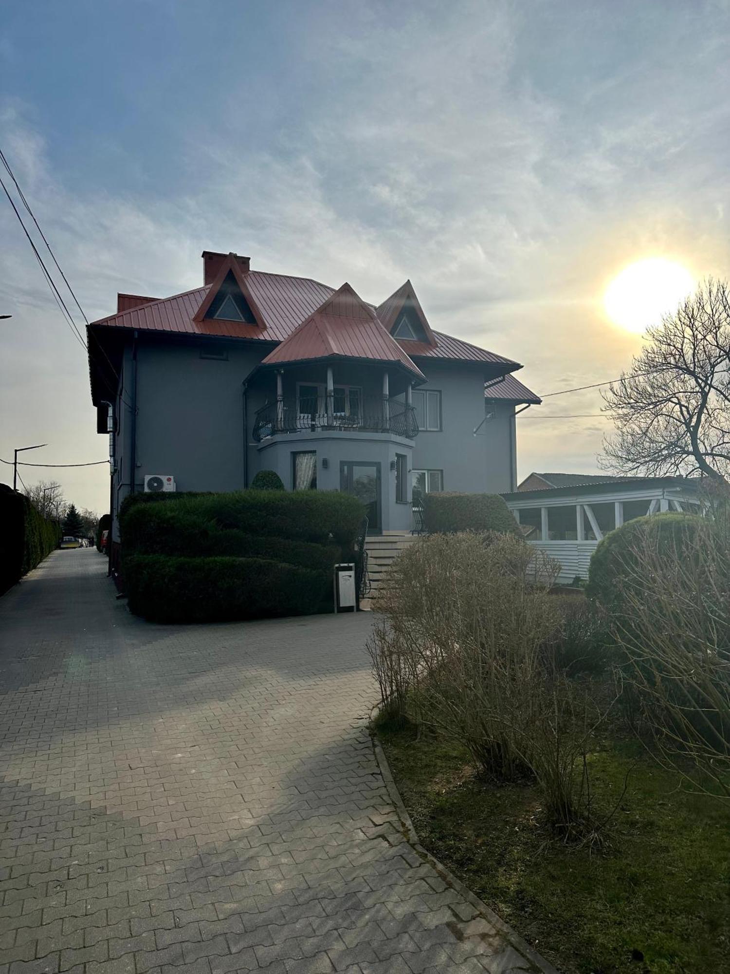 Zajazd Restauracja Derby Błonie Exterior foto